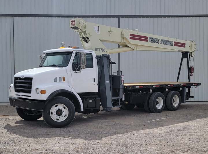 Sterling LT7500 Truck with Terex BT-4792 Crane