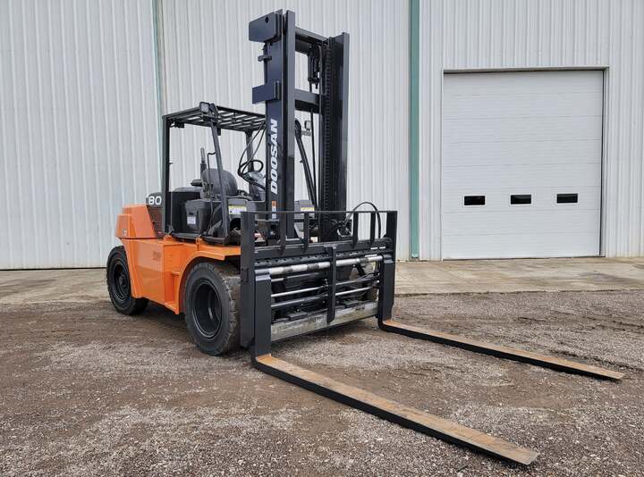 Doosan D80S-7 Forklift